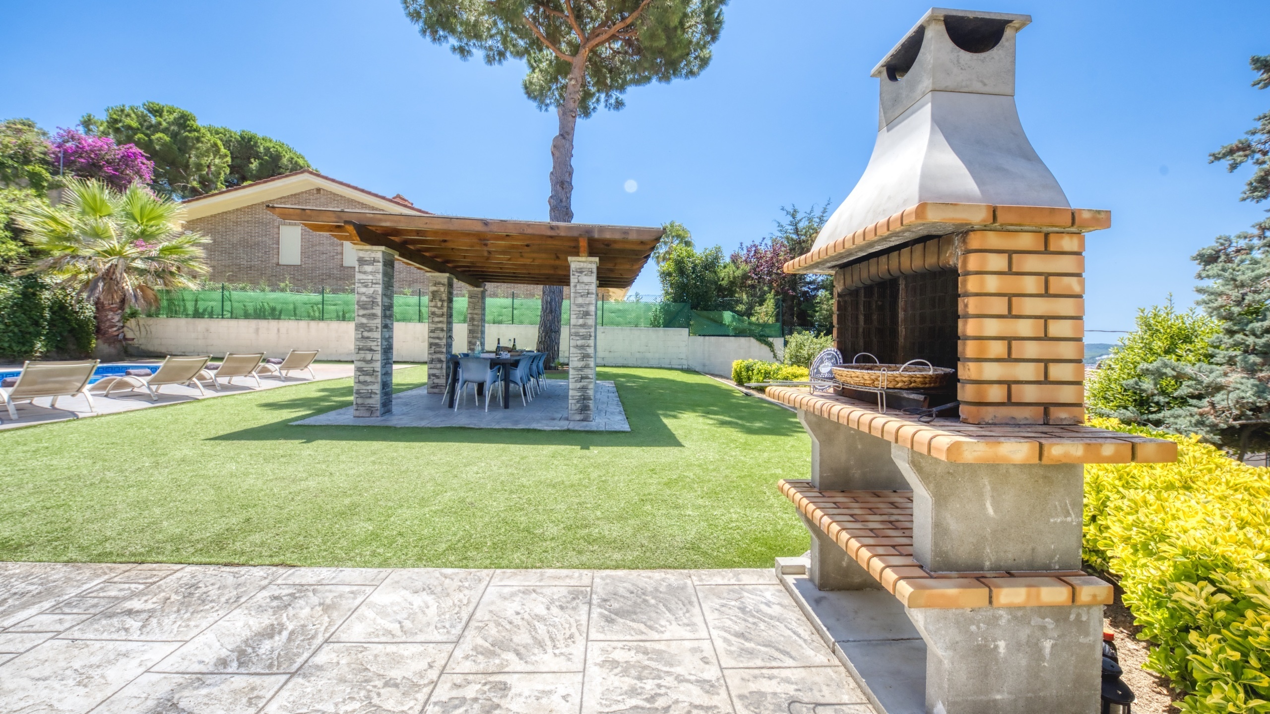 Villas de vacances Costa Brava Espagne - Villa Paris - Espace barbecue