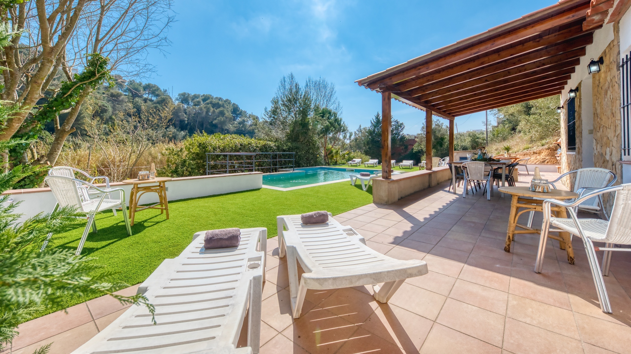 Villas de vacances Costa Brava Espagne - Villa Pilar - Chaises longues