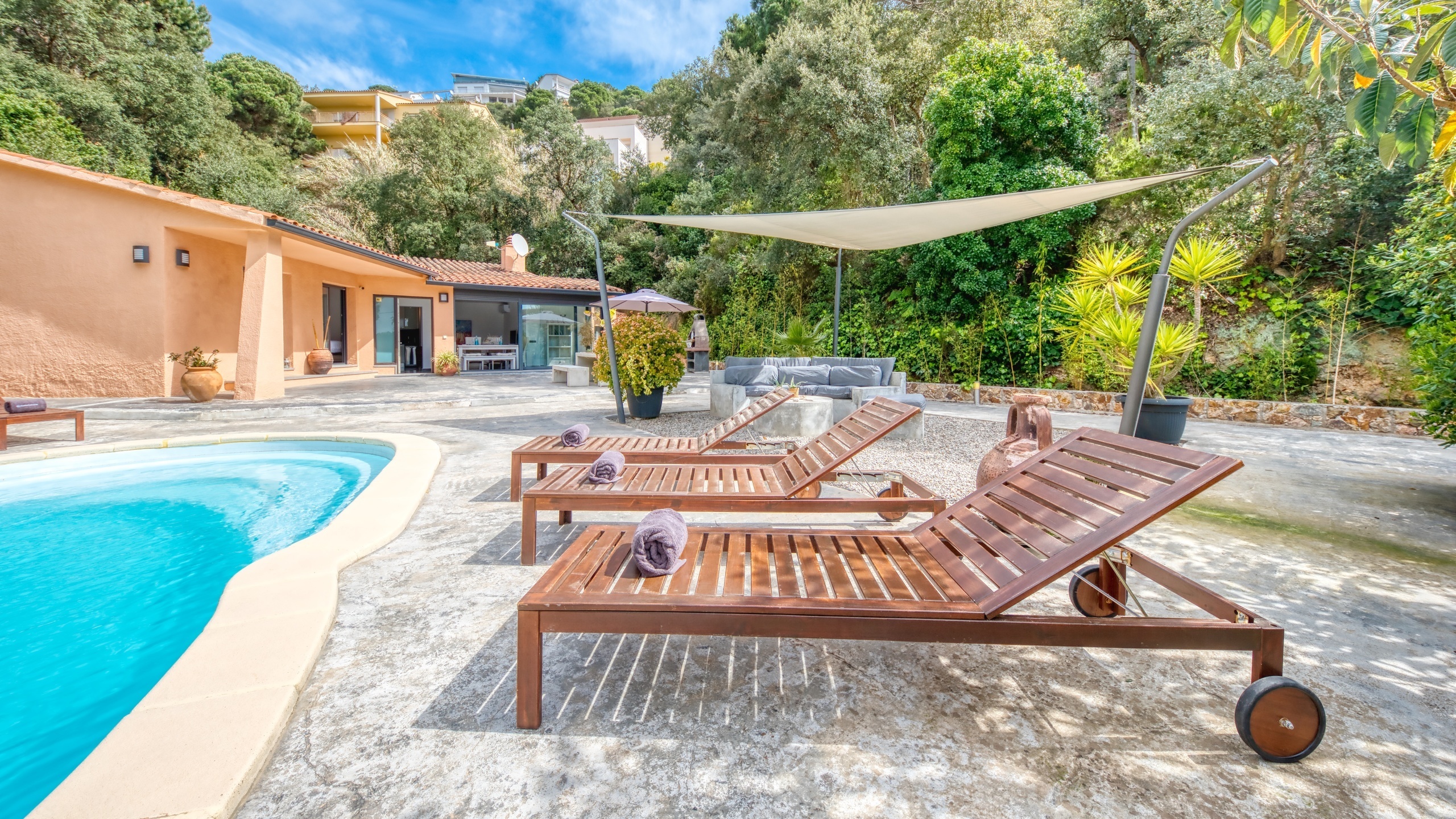 Villas de vacances Costa Brava Espagne - Villa Olivia - Chaises longues