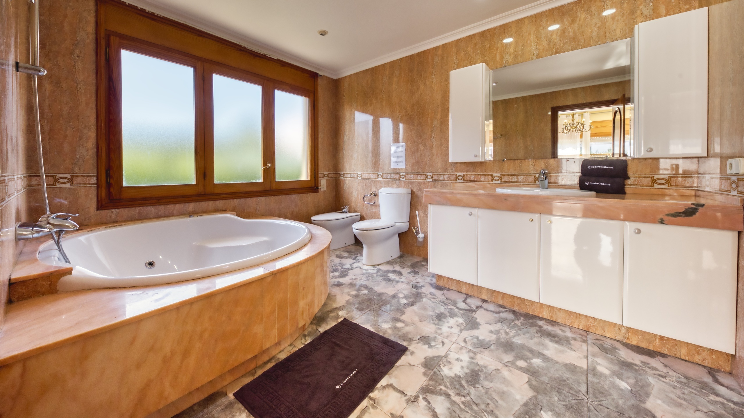 Villas de vacances Costa Brava Espagne - Villa Baileys - Salle de bain attenante 