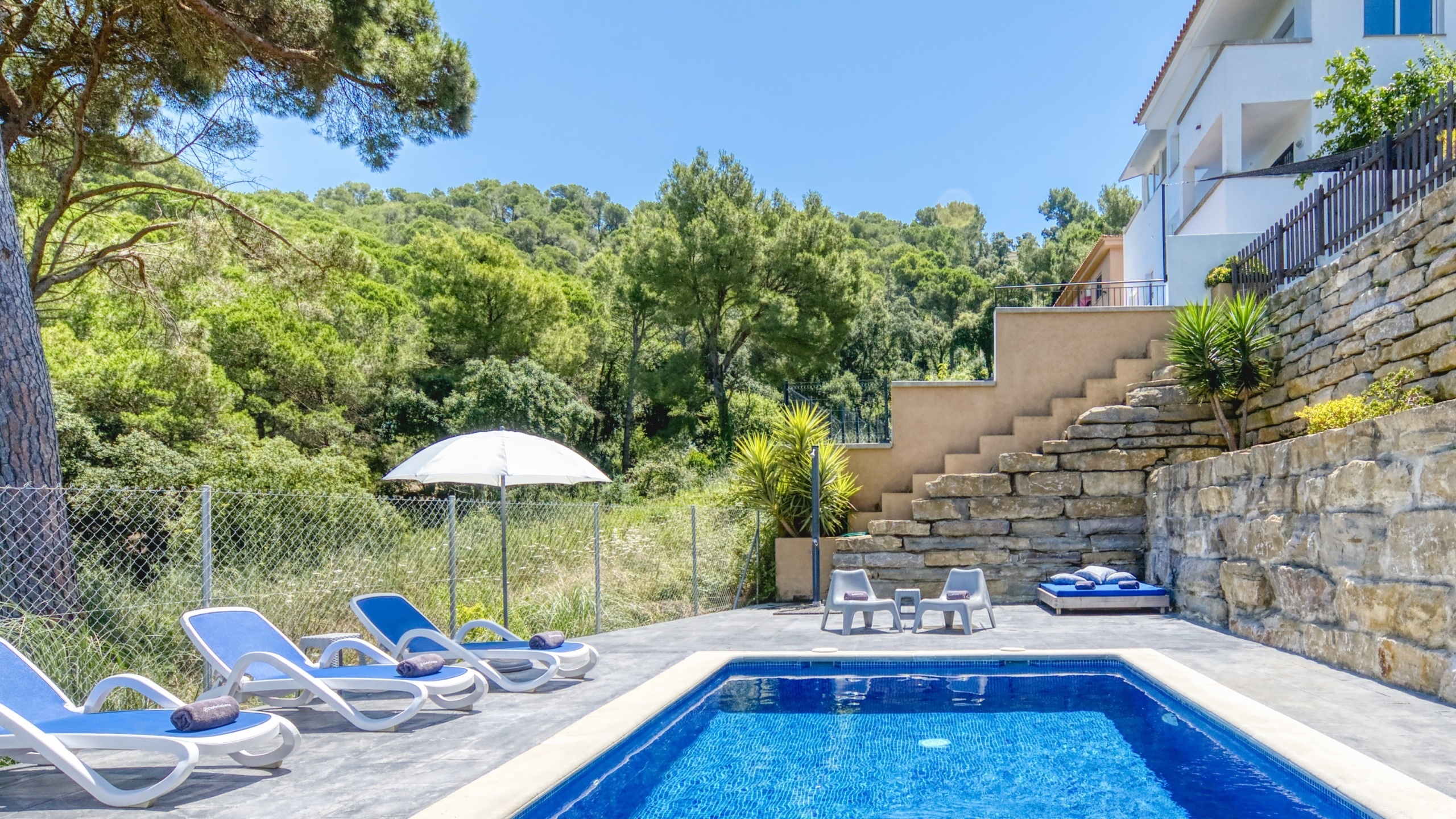 Villas de vacances Costa Brava Espagne - Villa Fransisca - Chaises longues