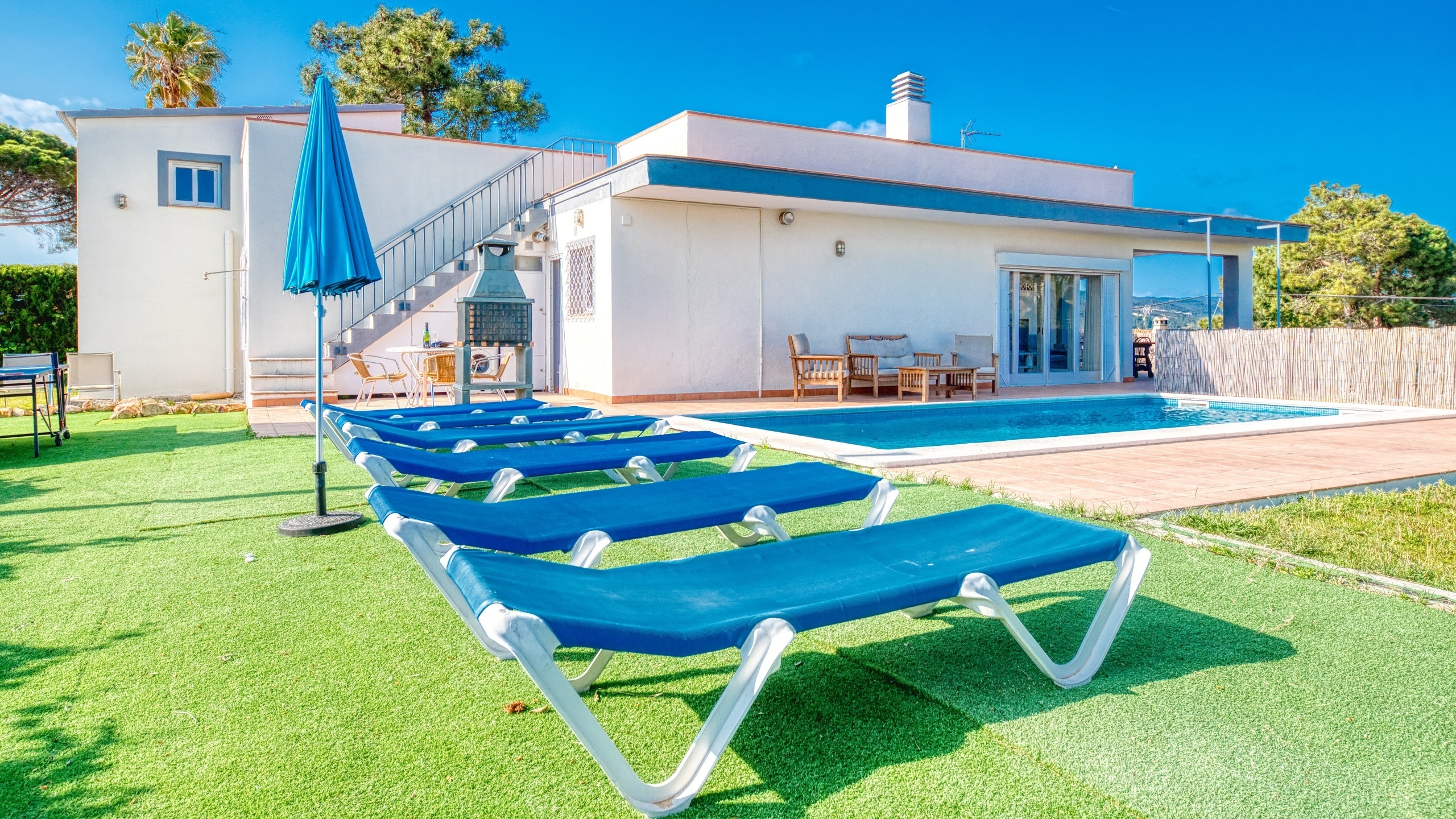 Villas de vacances Costa Brava Espagne - Villa Yara - Chaises longues