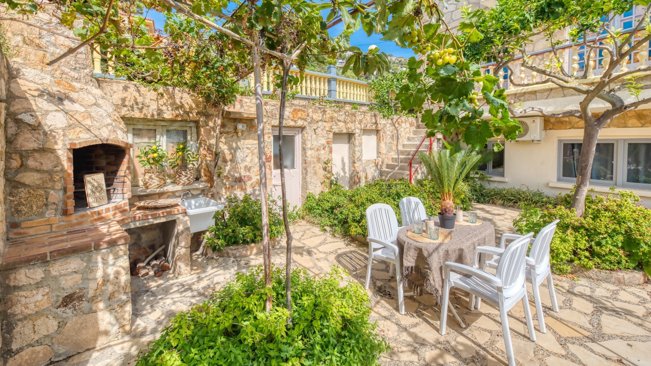 Villas de vacances Costa Brava Espagne - Villa Janet - Espace barbecue