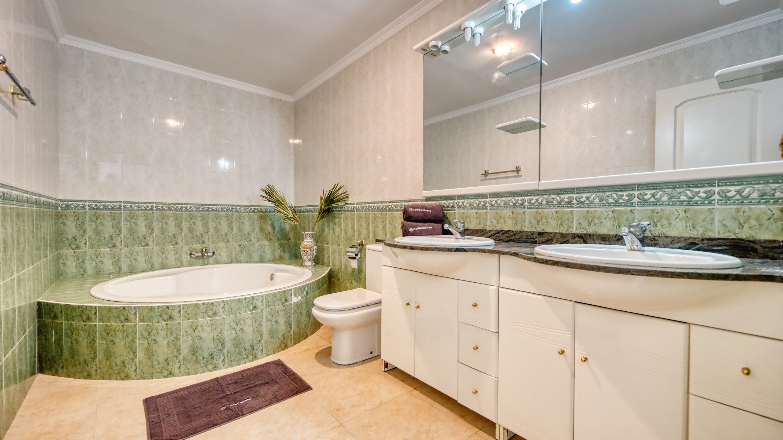 Villas de vacances Costa Brava Espagne - Villa Sunrise - Salle de bain attenante 
