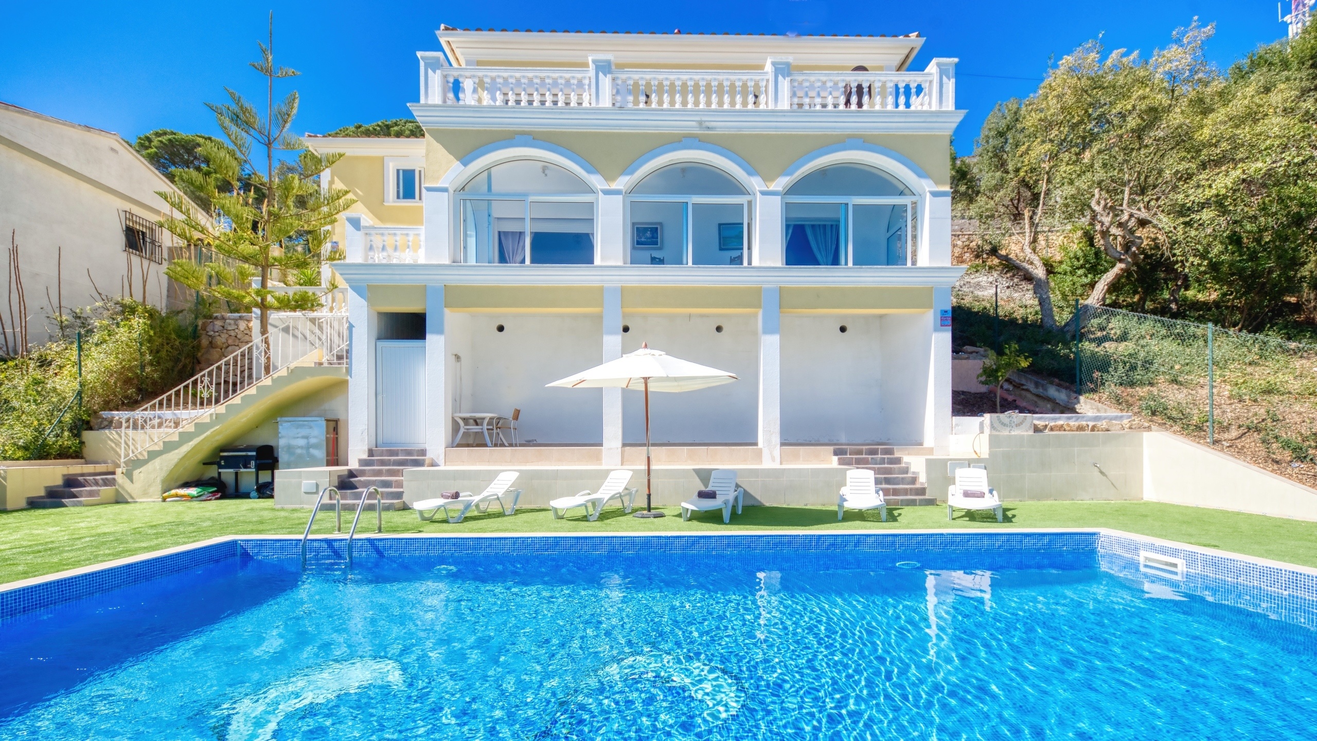 Villas de vacances Costa Brava Espagne - Villa Sunrise - Piscine