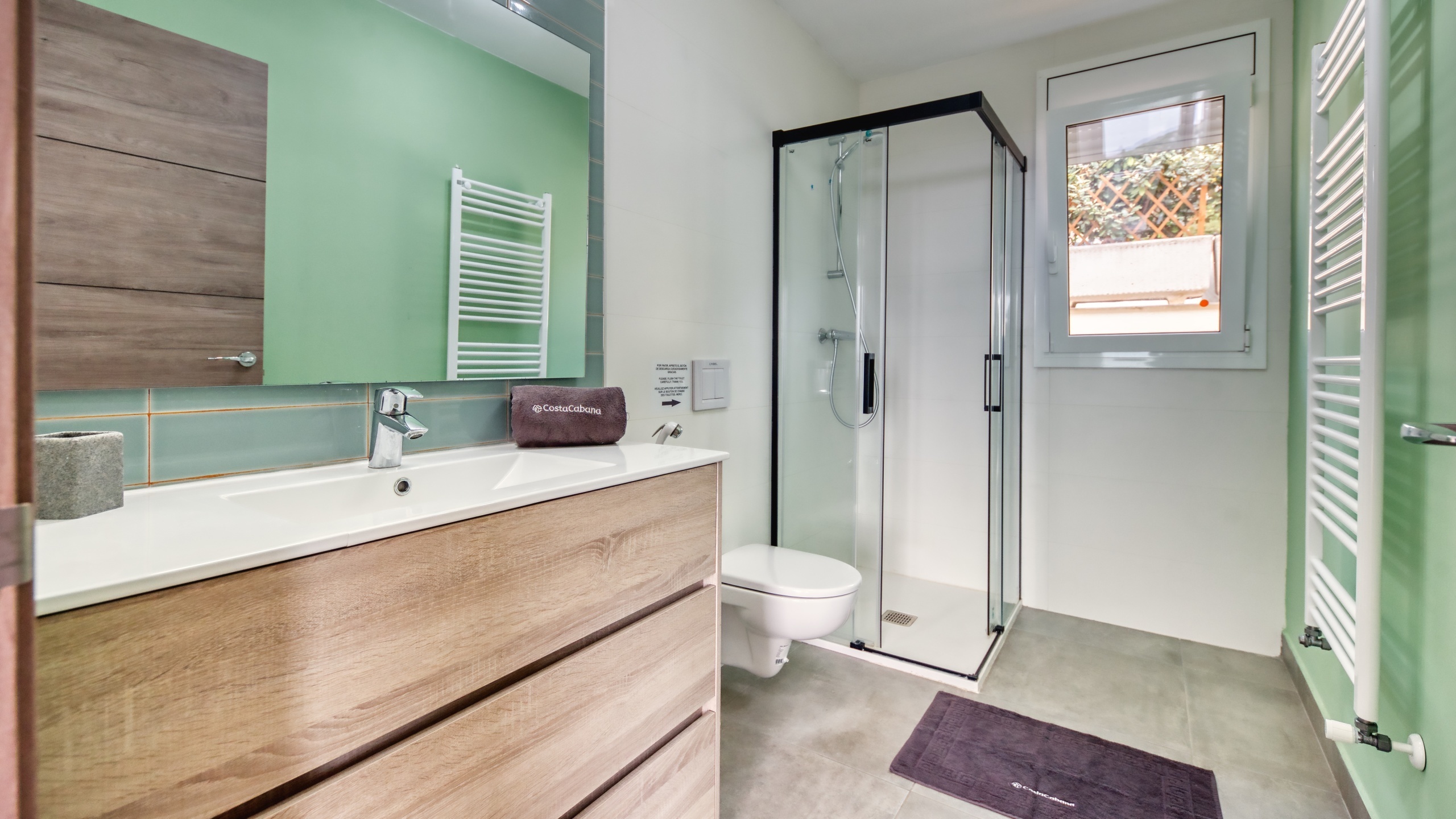 Villas de vacances Costa Brava Espagne - Villa BellaVista - Salle de bain attenante 