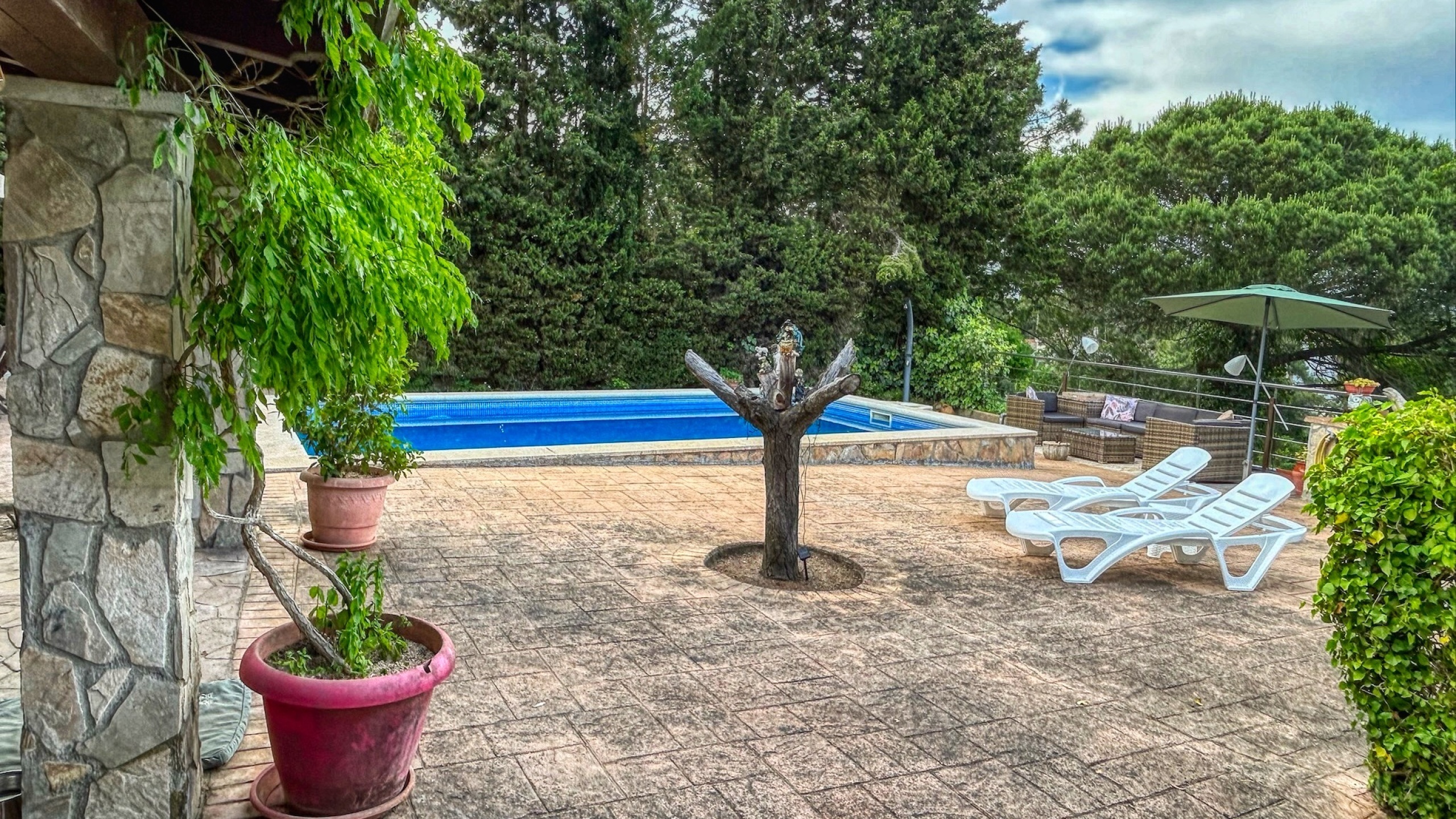 Villas de vacances Costa Brava Espagne - Villa Iako - Chaises longues